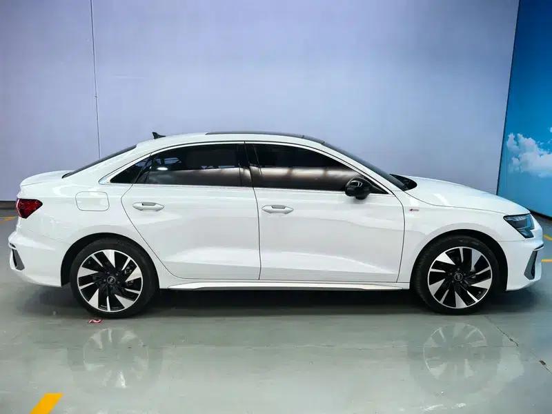 Audi A3 2023 Facelift A3L Limousine 35 TFSI Luxury Sport — миниатюра 8