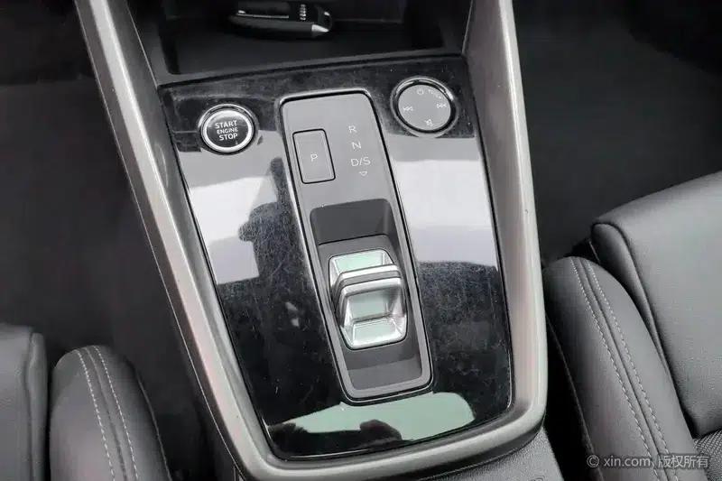 Audi A3 2021 A3L Limousine 35 TFSI Fashionable Elegant Model — миниатюра 15