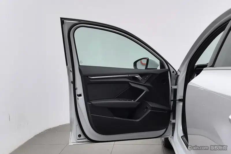 Audi A3 2021 A3L Limousine 35 TFSI Fashionable Elegant Model — миниатюра 21