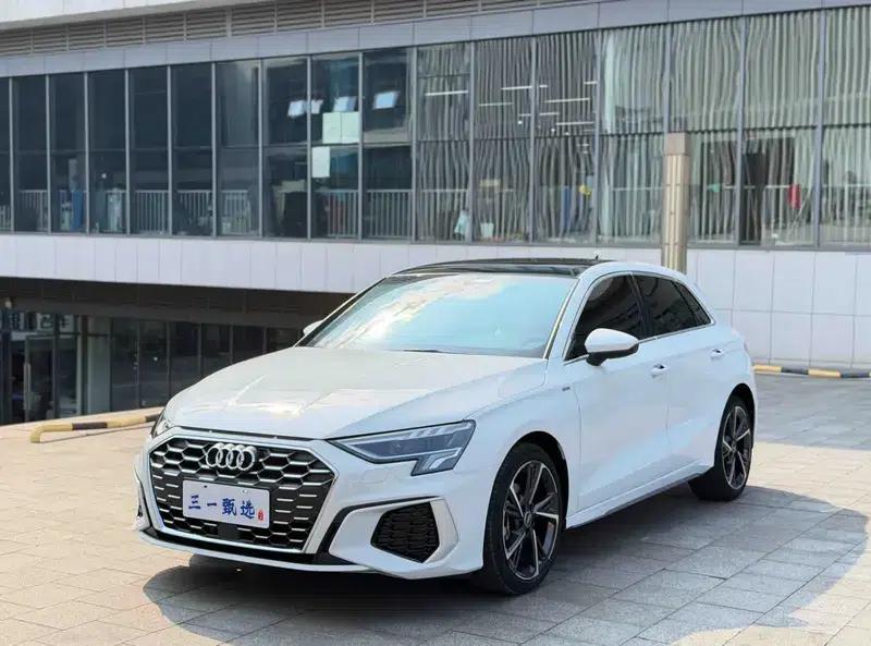 Audi A3 2022 Sportback 35 TFSI Fashion Sport — миниатюра 1