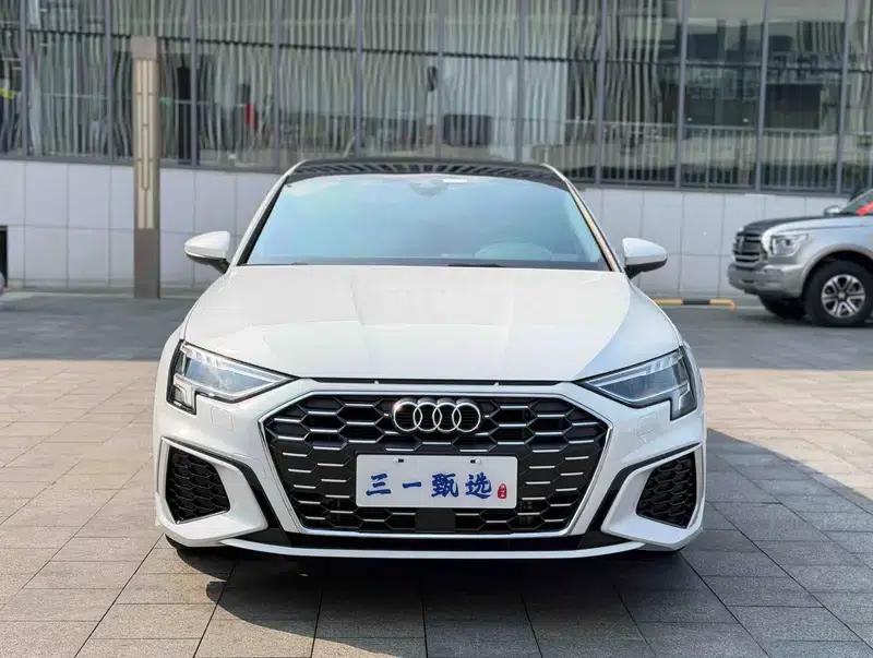 Audi A3 2022 Sportback 35 TFSI Fashion Sport — миниатюра 2