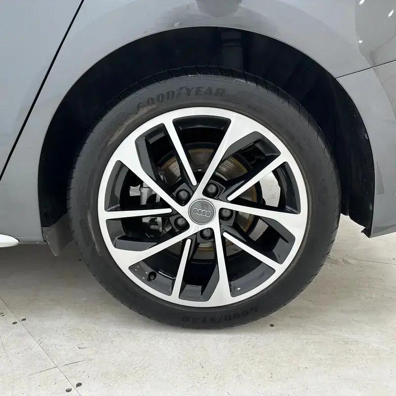 Audi A3 2021 Sportback 35 TFSI Progressive Sport — миниатюра 7