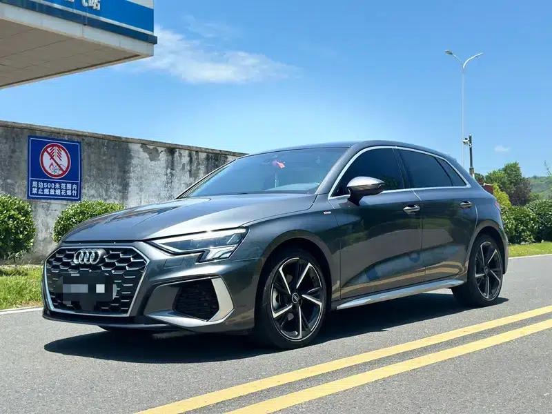 Audi A3 2024 Sportback 35 TFSI Progressive Elegance — миниатюра 1