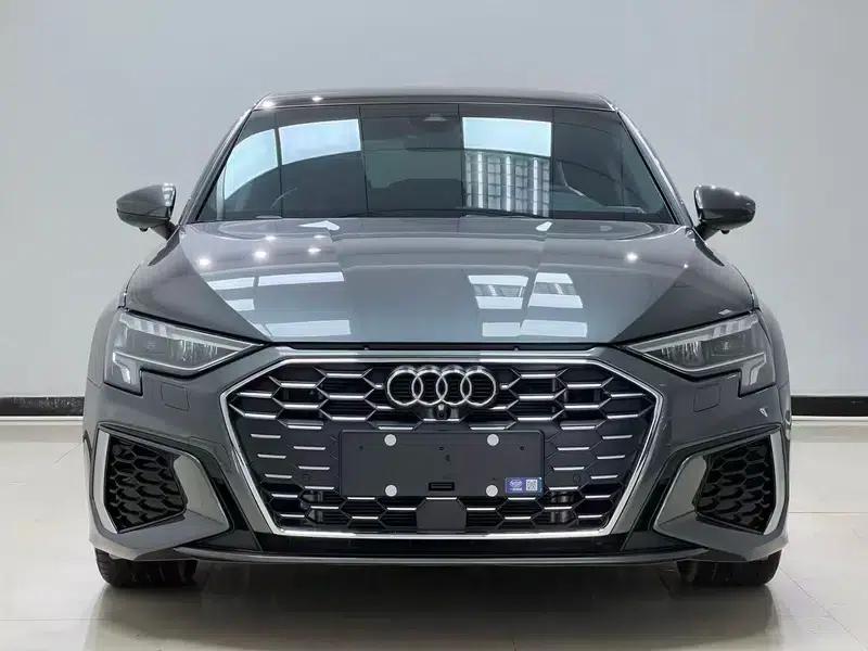 Audi A3 2023 Facelift Sportback 35 TFSI Fashion Sporty Model — миниатюра 2