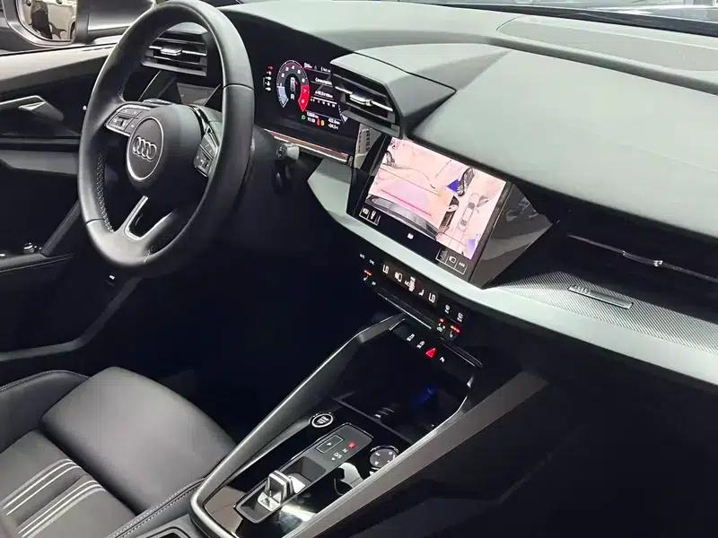 Audi A3 2023 Facelift Sportback 35 TFSI Fashion Sporty Model — миниатюра 19