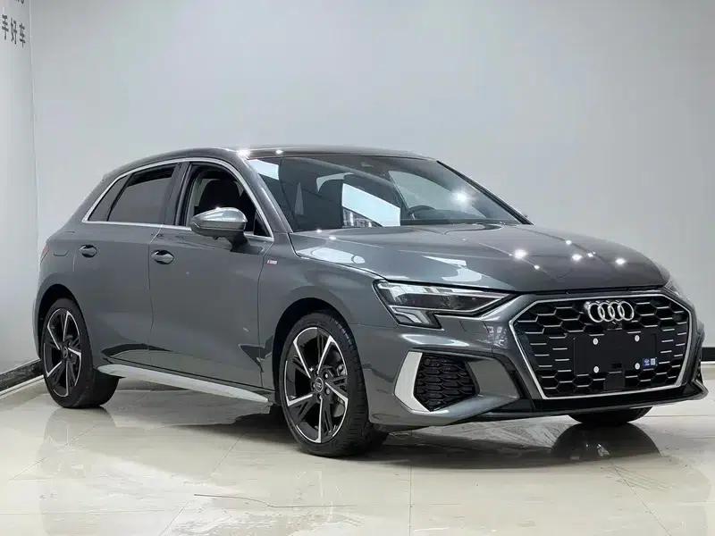 Audi A3 2023 Facelift Sportback 35 TFSI Fashion Sporty Model — миниатюра 3