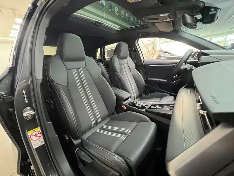 Audi A3 2023 Facelift Sportback 35 TFSI Fashion Sporty Model — миниатюра 21