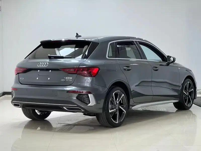 Audi A3 2023 Facelift Sportback 35 TFSI Fashion Sporty Model — миниатюра 6