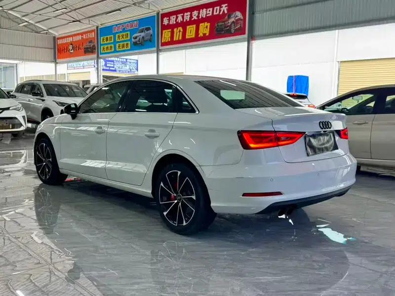 Audi A3 2014 Limousine 35 TFSI Automatic Comfort — миниатюра 4