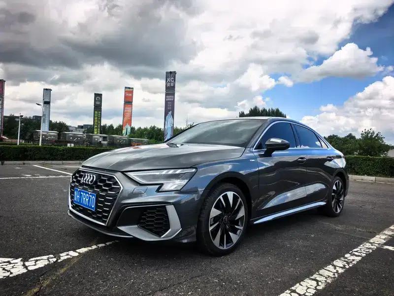 Audi A3 2023 Facelift A3L Limousine 35 TFSI Sporty Edition — миниатюра 1