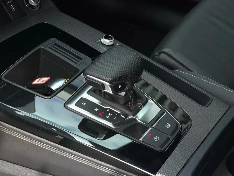 Audi Q5L 2024 40TFSI Luxury Dynamic — миниатюра 9