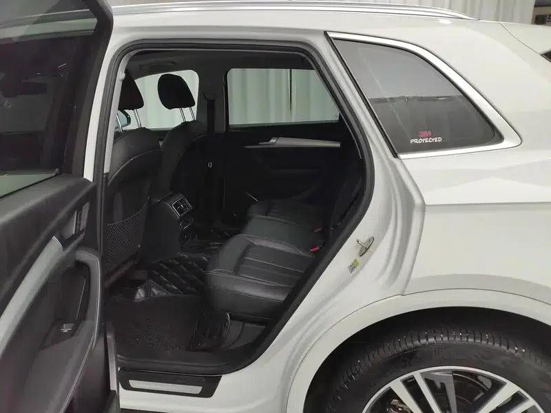 Audi Q5L 2020 Facelift 40 TFSI Luxury Fashion Edition — миниатюра 18