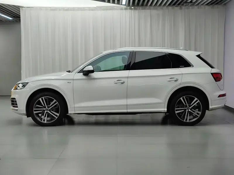 Audi Q5L 2020 Facelift 40 TFSI Luxury Fashion Edition — миниатюра 4