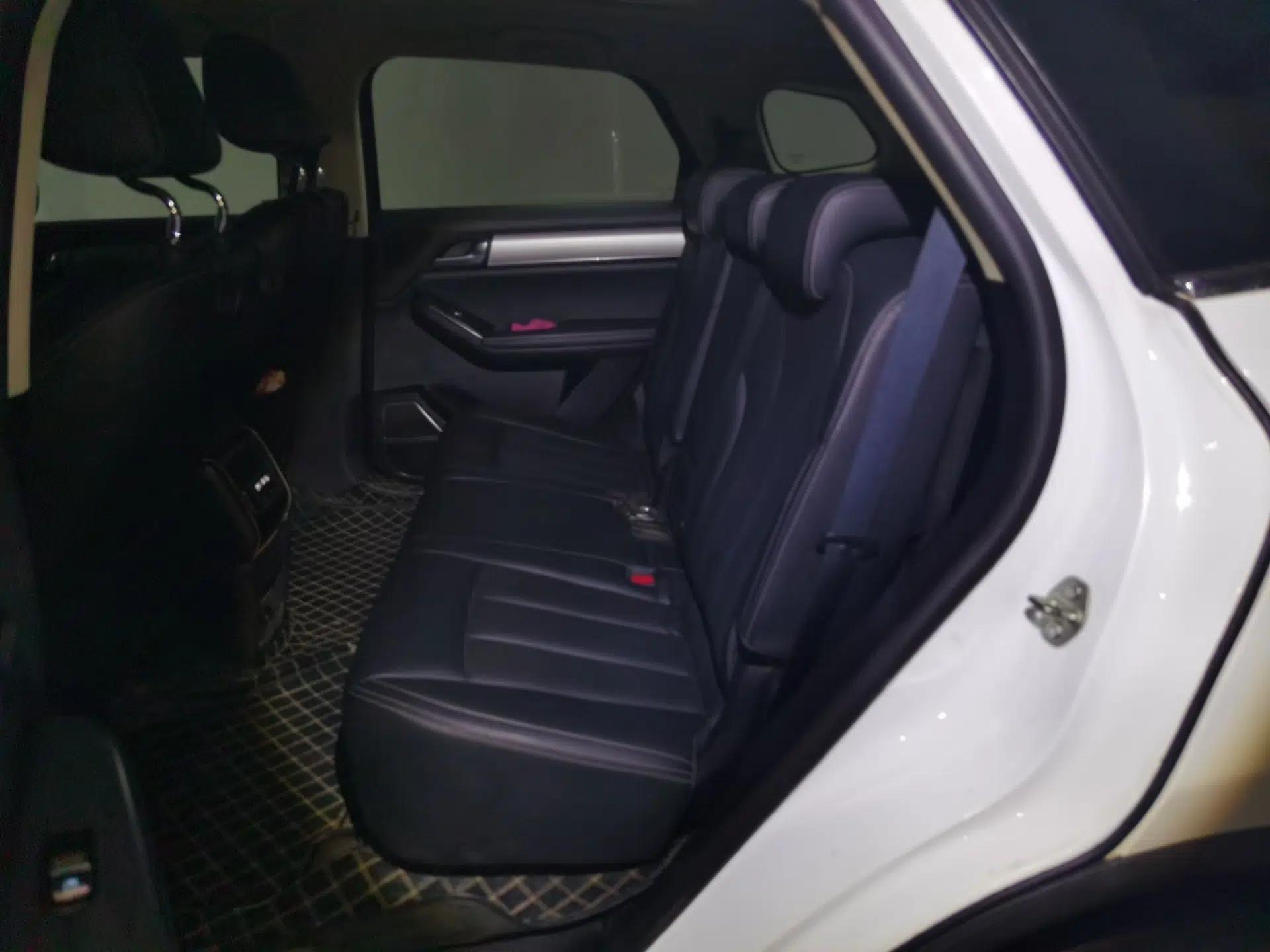 BYD Tang 2018 2.0T Automatic Smart Connect Prestige 7-Seater China V Standard — миниатюра 17