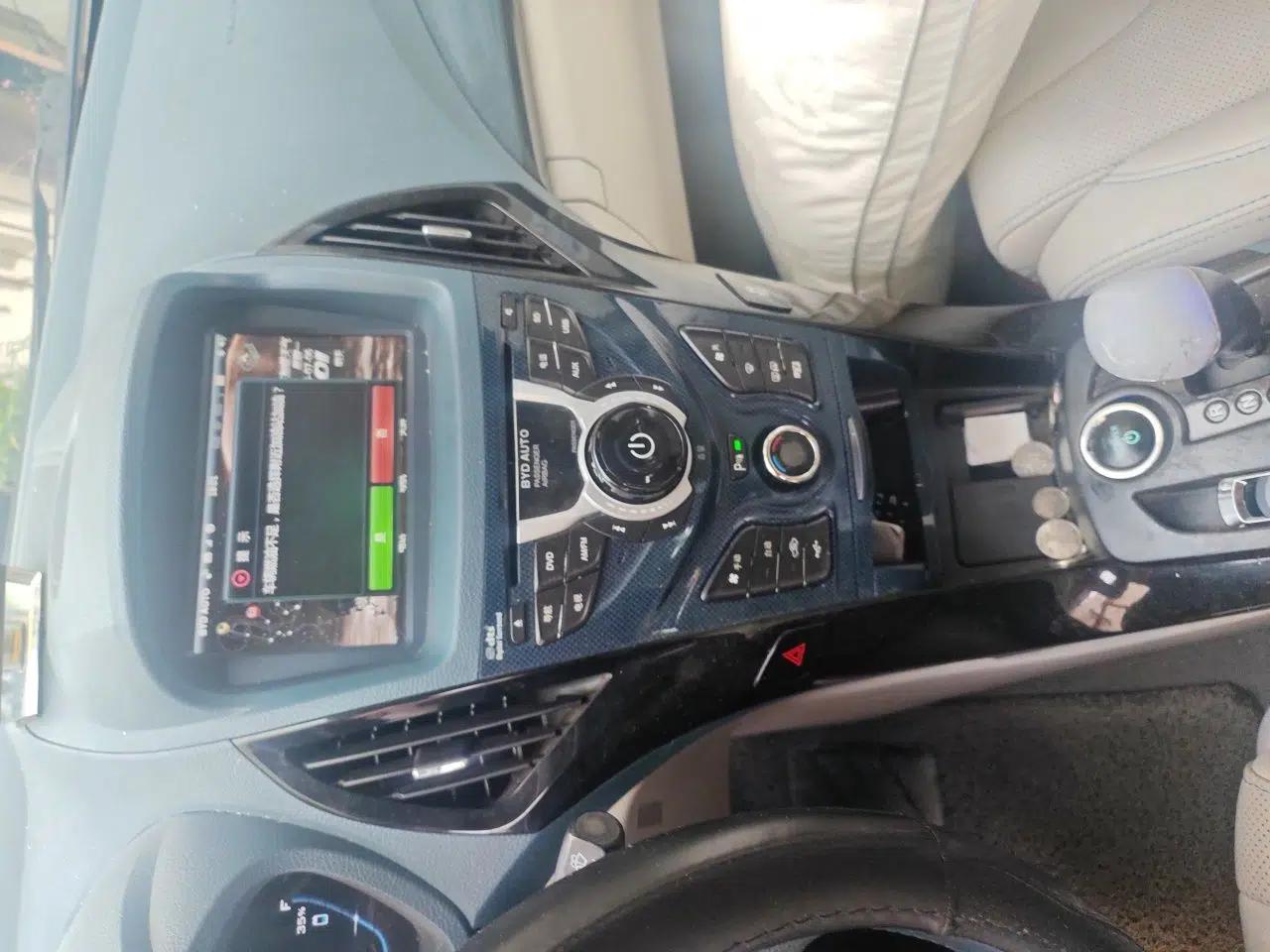 BYD Qin New Energy 2014 1.5T Flagship Model — миниатюра 13