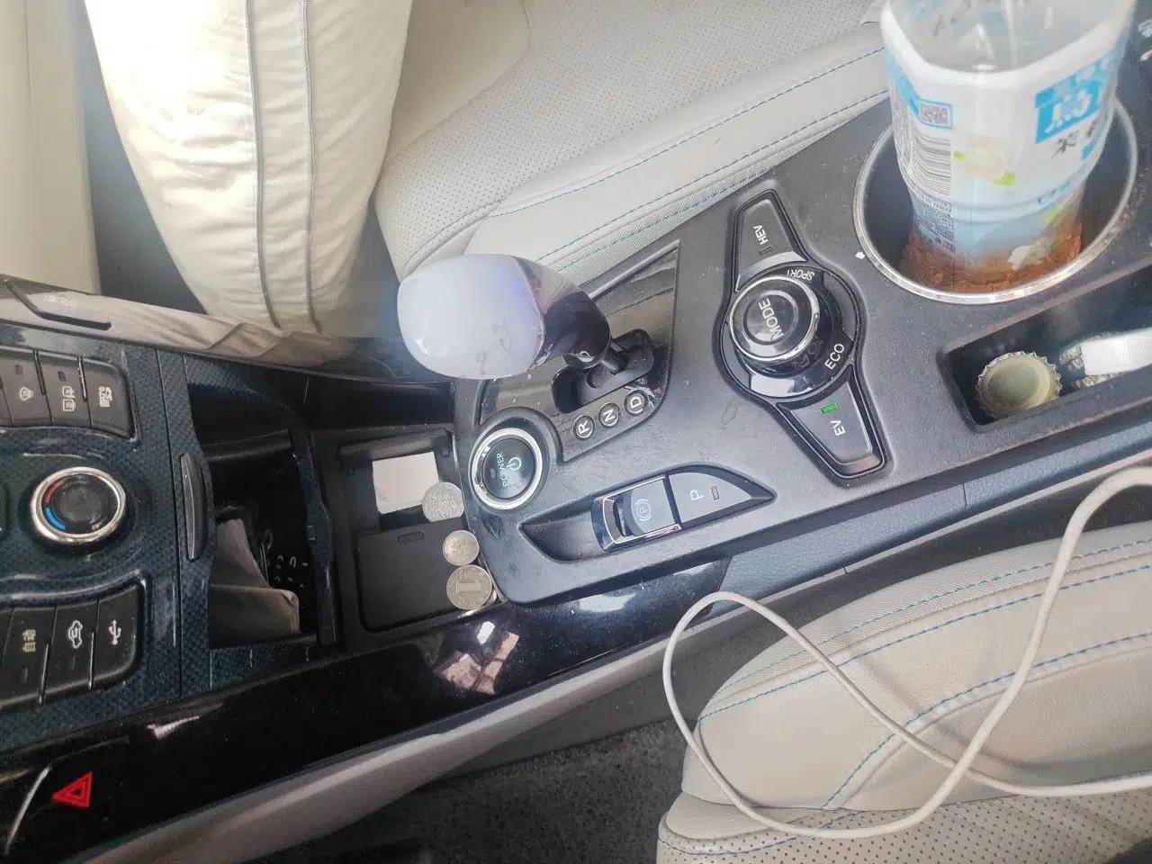 BYD Qin New Energy 2014 1.5T Flagship Model — миниатюра 14