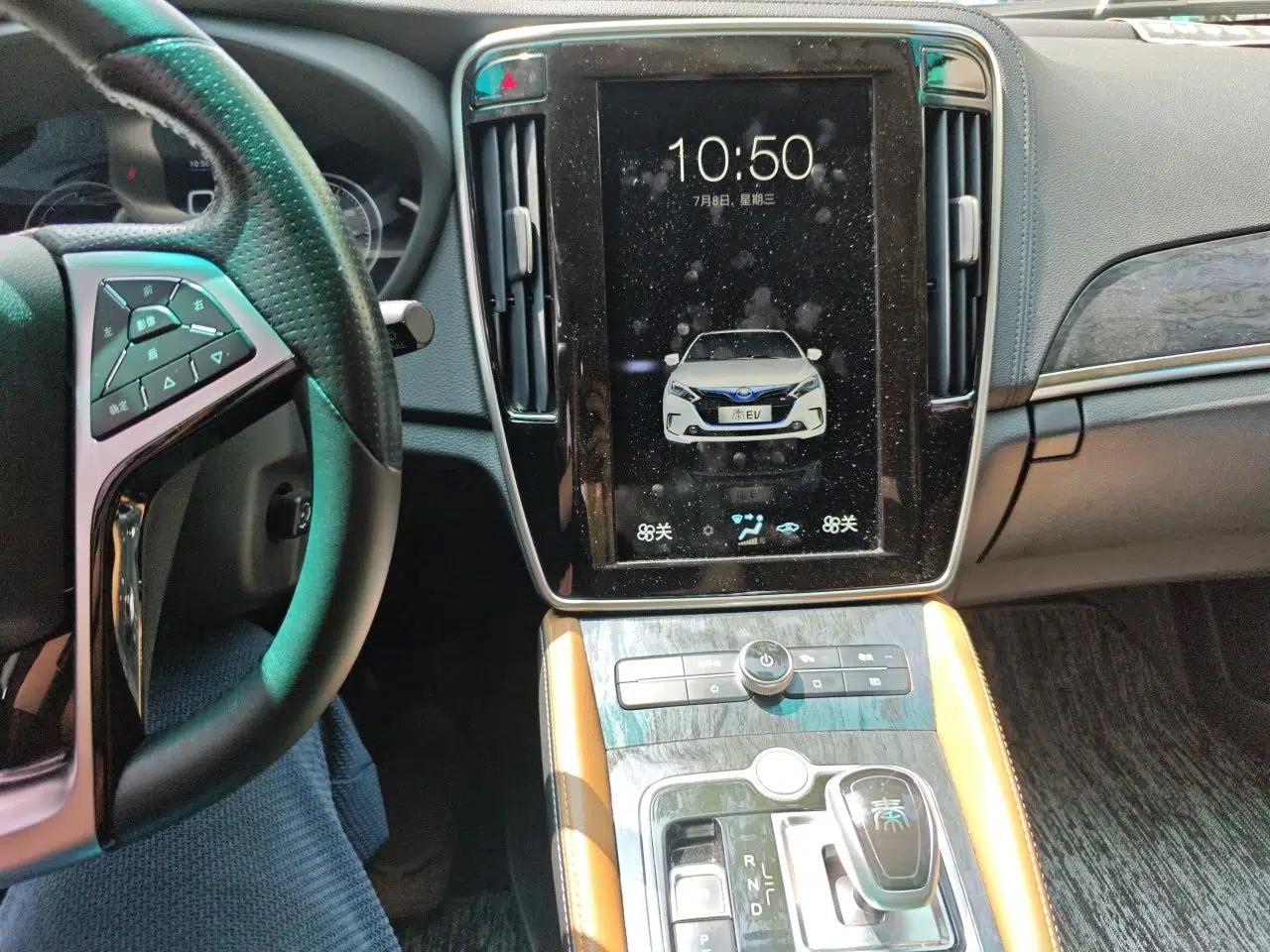 BYD Qin New Energy 2017 Qin EV300 Flagship Model — миниатюра 13