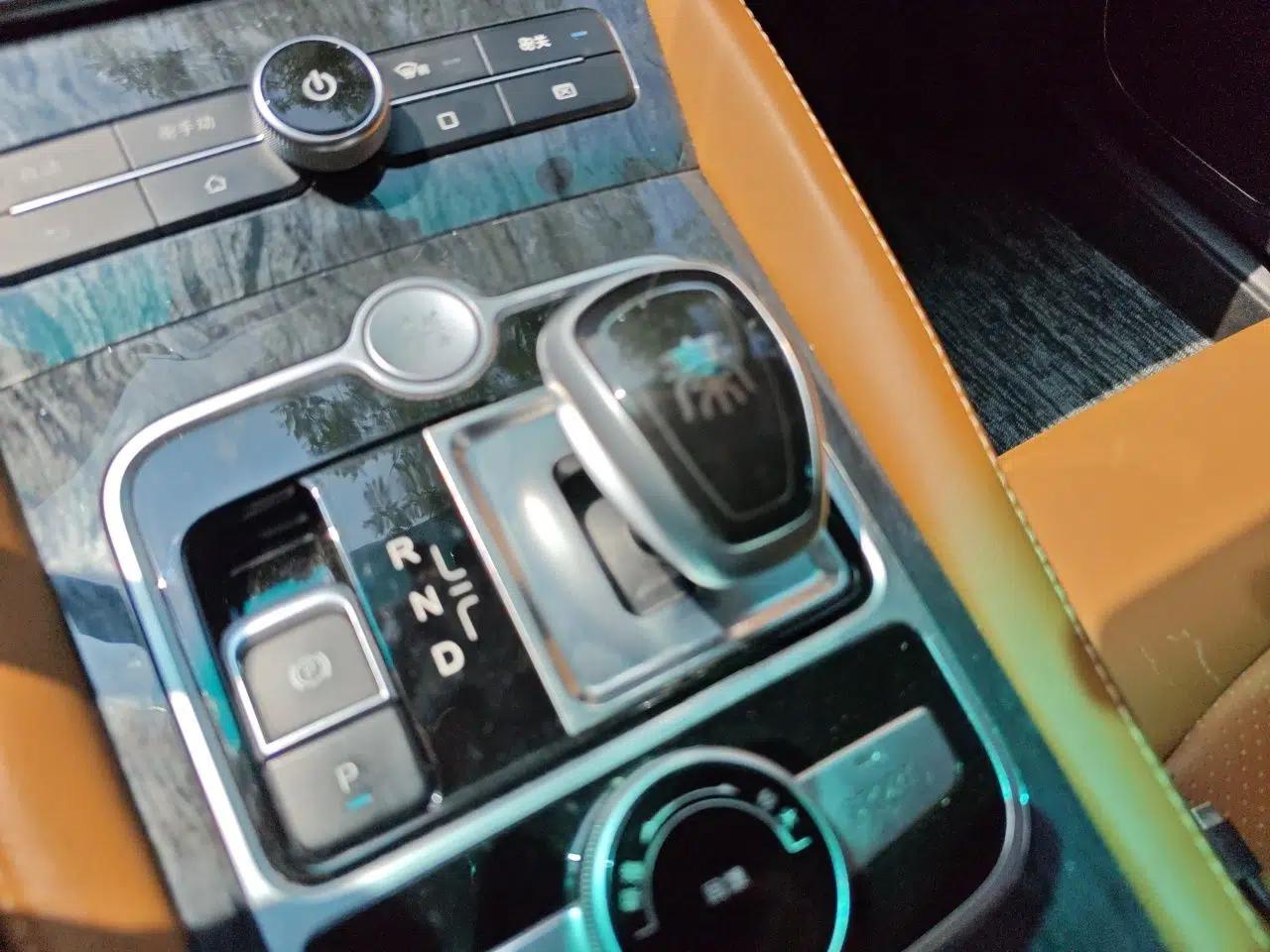 BYD Qin New Energy 2017 Qin EV300 Flagship Model — миниатюра 14