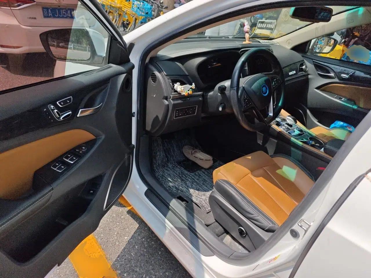 BYD Qin New Energy 2017 Qin EV300 Flagship Model — миниатюра 16
