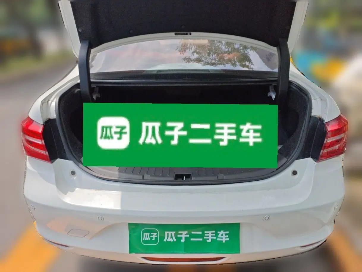 BYD Qin New Energy 2017 Qin EV300 Flagship Model — миниатюра 19
