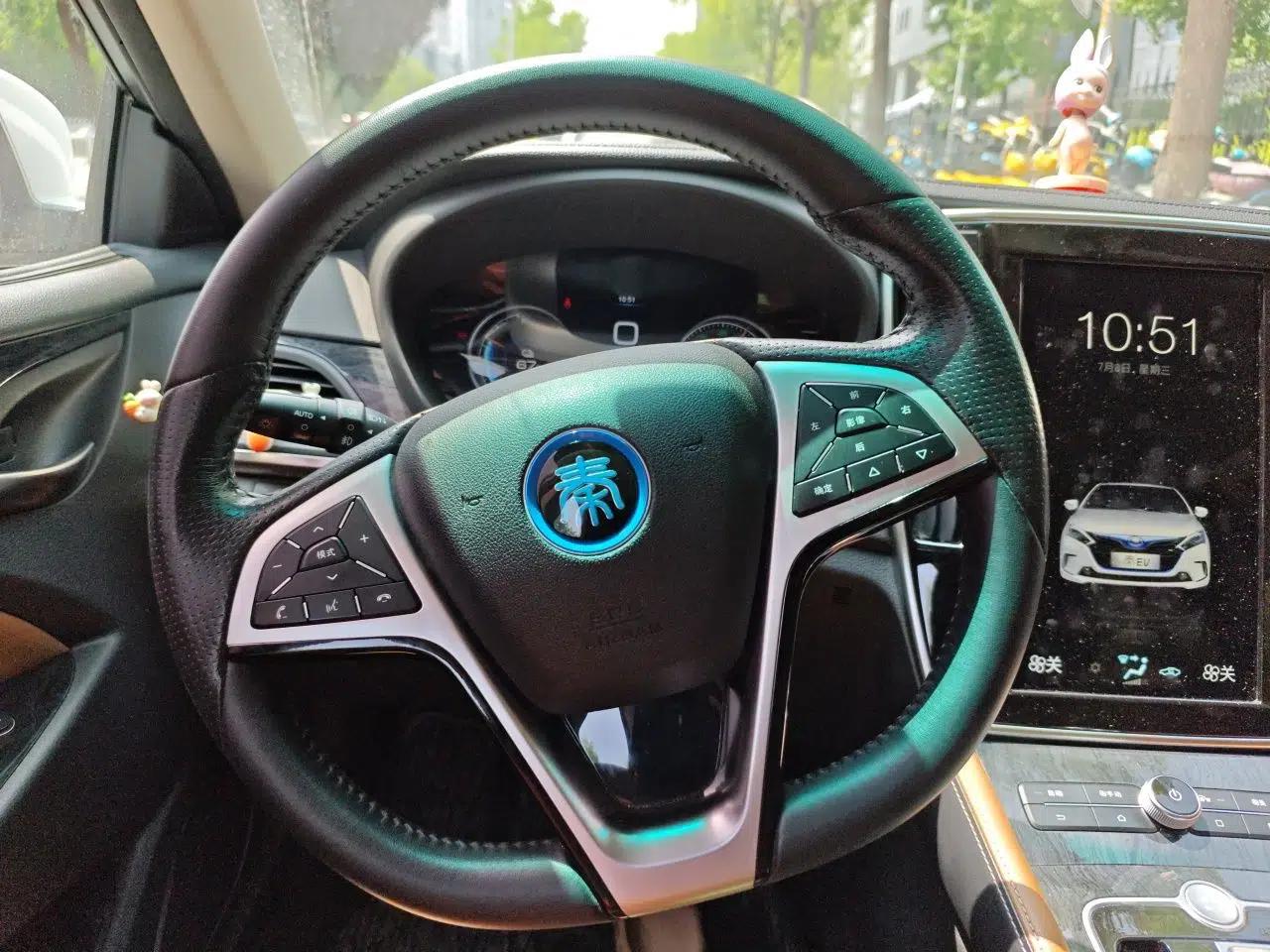 BYD Qin New Energy 2017 Qin EV300 Flagship Model — миниатюра 10