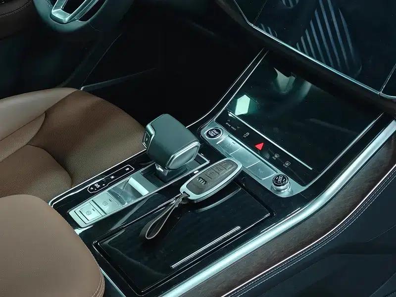 Audi Q7 2025 55 TFSI quattro S line Black Knight Edition — миниатюра 13