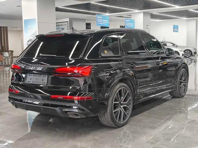 Audi Q7 2025 55 TFSI quattro S line Black Knight Edition — миниатюра 5