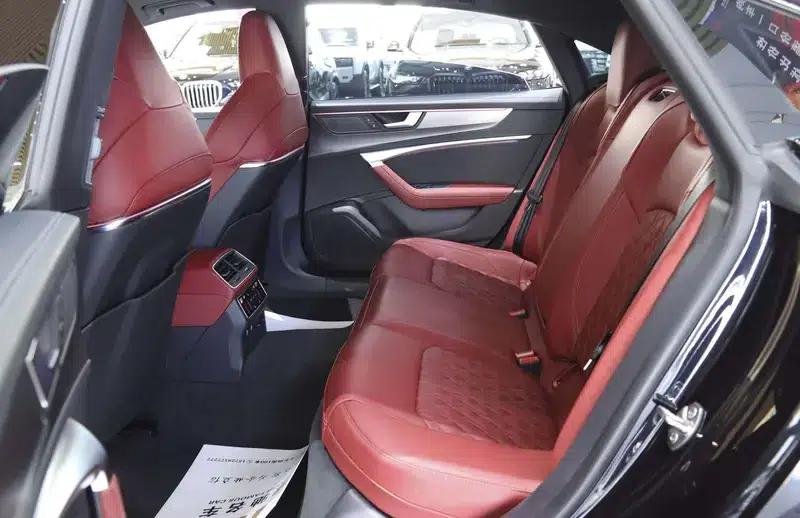 2024 Audi A7L 45 TFSI quattro Black Edition — миниатюра 17