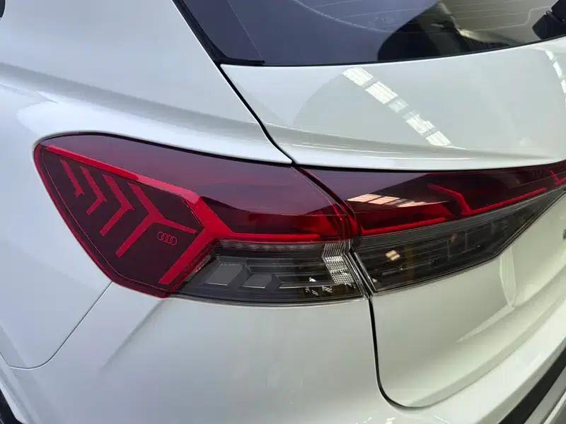 Audi Q4 e-tron 2024 Model 40 e-tron Trailblazer — миниатюра 13