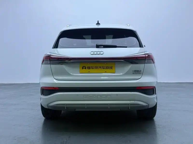 Audi Q4 e-tron 2024 Model 40 e-tron Trailblazer — миниатюра 6