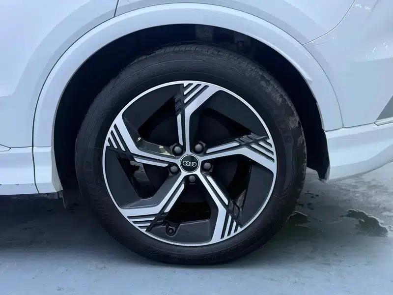 Audi Q4 e-tron 2024 Model 40 e-tron Trailblazer — миниатюра 9