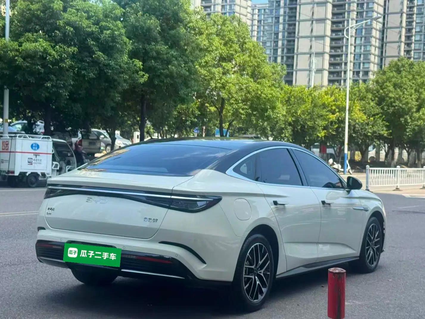 BYD Seal 07 DM-i 2025 DM-i 1.5L 125km Elite Model — миниатюра 6