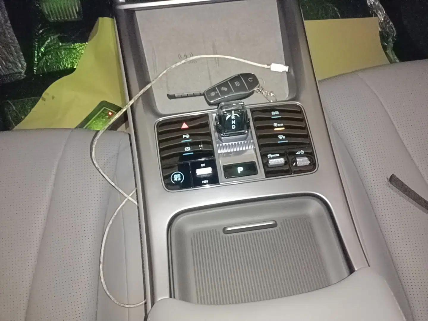 BYD Seal 07 DM-i 2025 Intelligent Driving Version DM-i 1.5L 125 km Prestige Edition — миниатюра 16