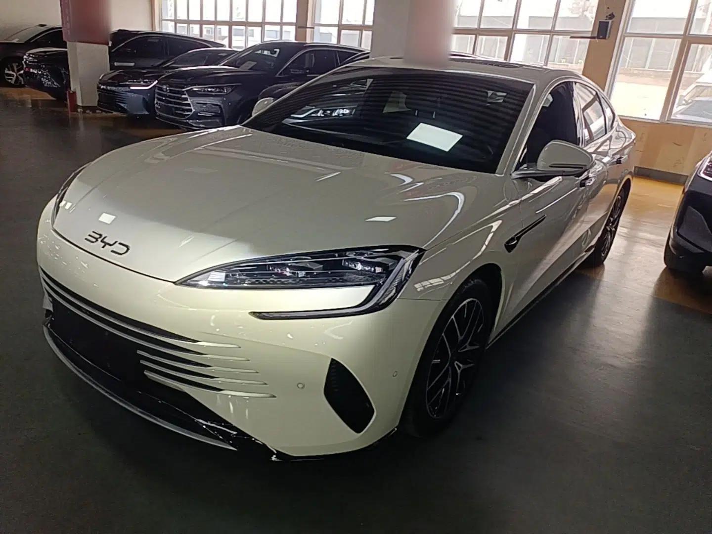 BYD Seal 07 DM-i 2025 Intelligent Driving Version DM-i 1.5L 125 km Prestige Edition — миниатюра 1