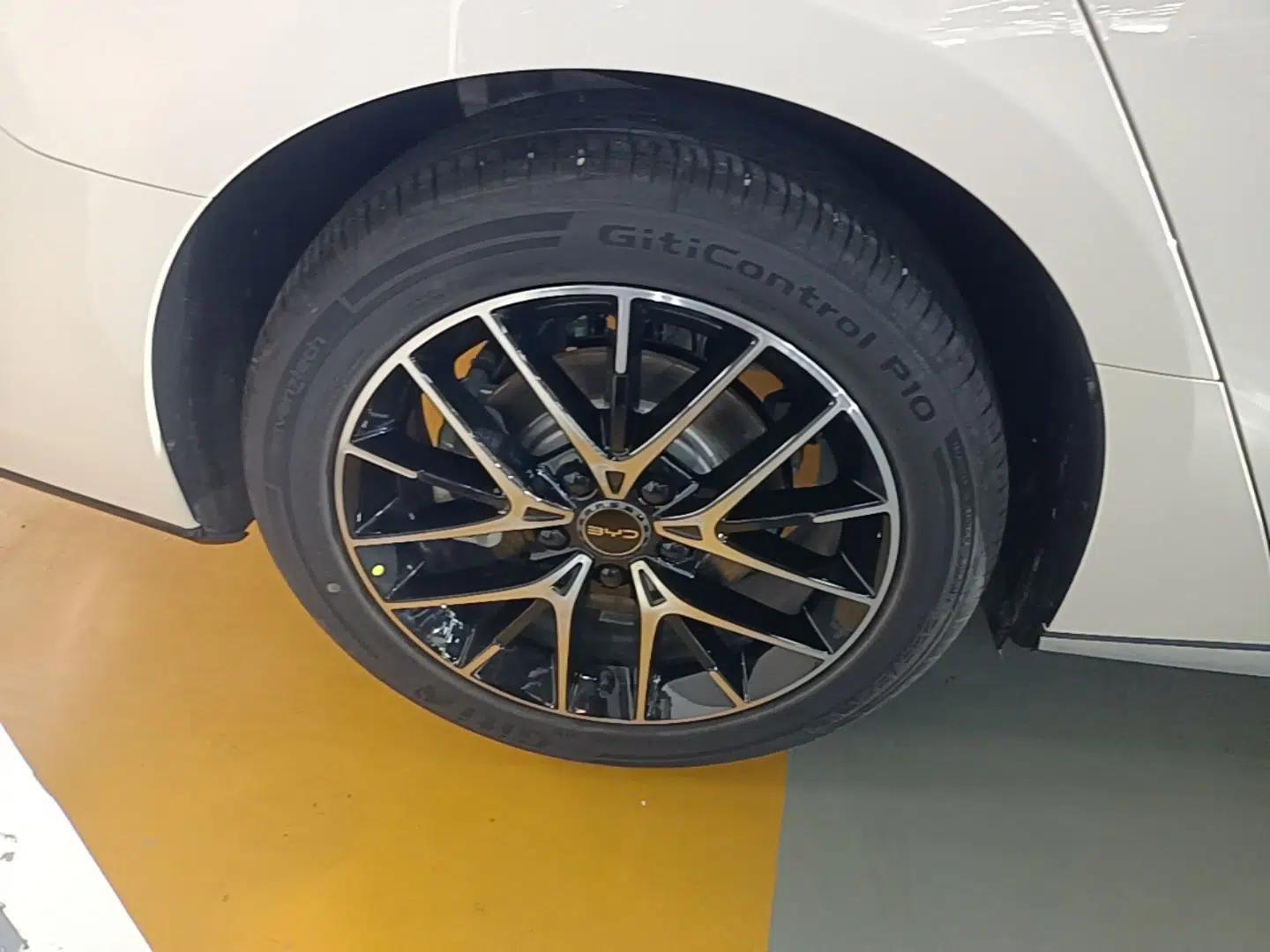 BYD Seal 07 DM-i 2025 Intelligent Driving Version DM-i 1.5L 125 km Prestige Edition — миниатюра 11