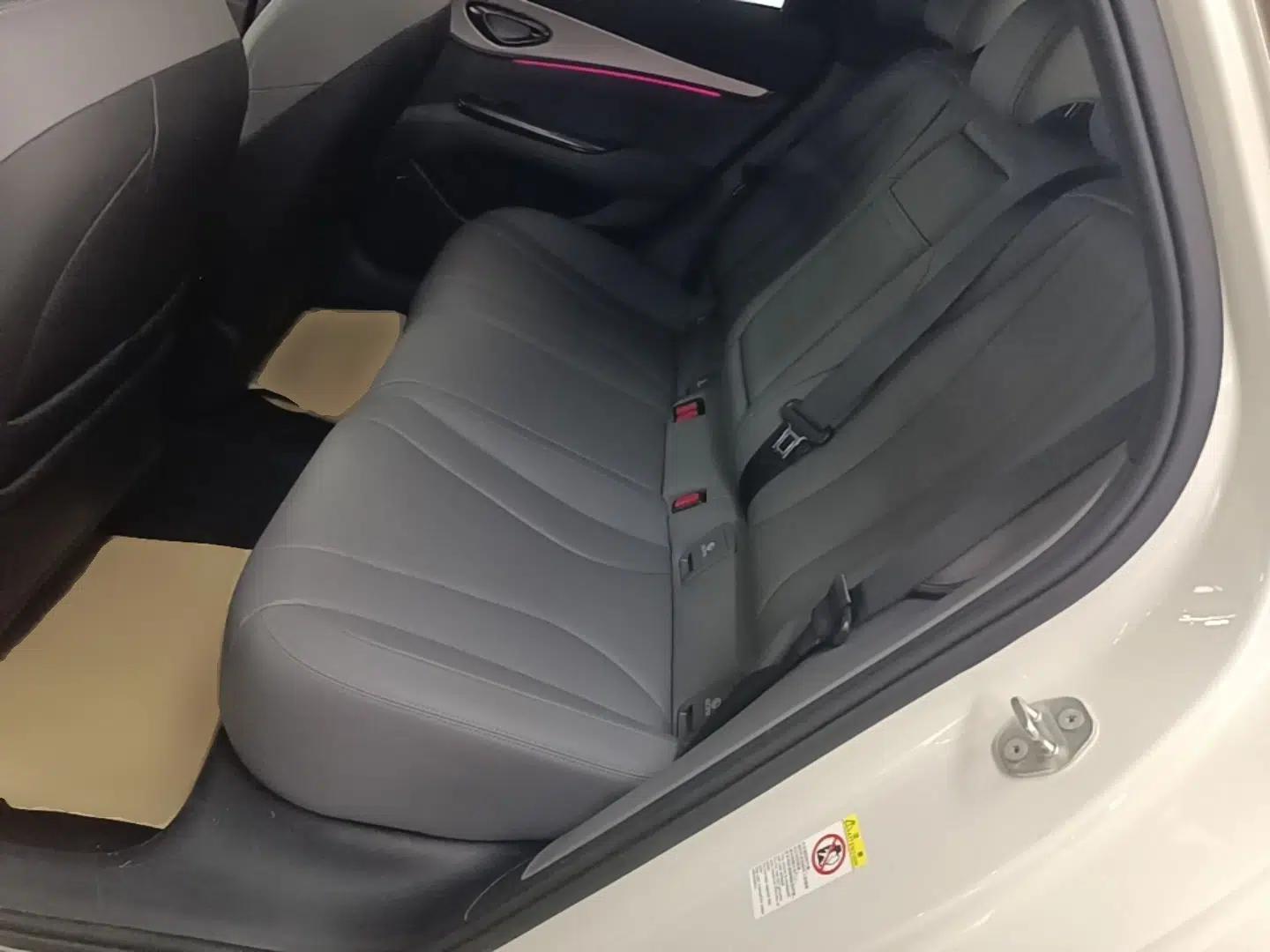BYD Seal 07 DM-i 2025 Intelligent Driving Version DM-i 1.5L 125 km Prestige Edition — миниатюра 20