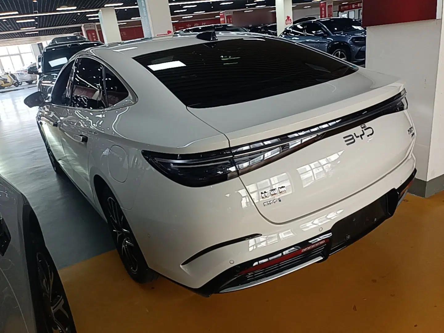 BYD Seal 07 DM-i 2025 Intelligent Driving Version DM-i 1.5L 125 km Prestige Edition — миниатюра 4
