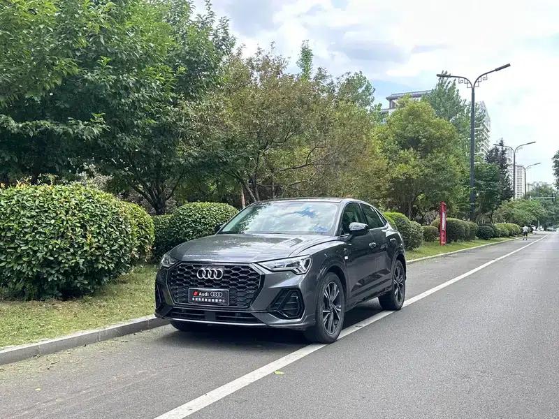 Audi Q3 Sportback 2023 40 TFSI Fashion Edition — миниатюра 1