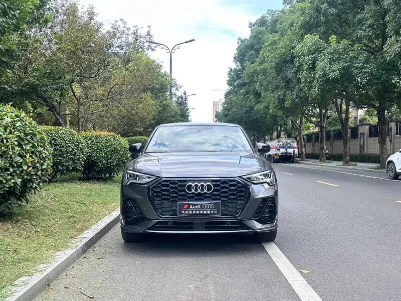 Audi Q3 Sportback 2023 40 TFSI Fashion Edition — миниатюра 2