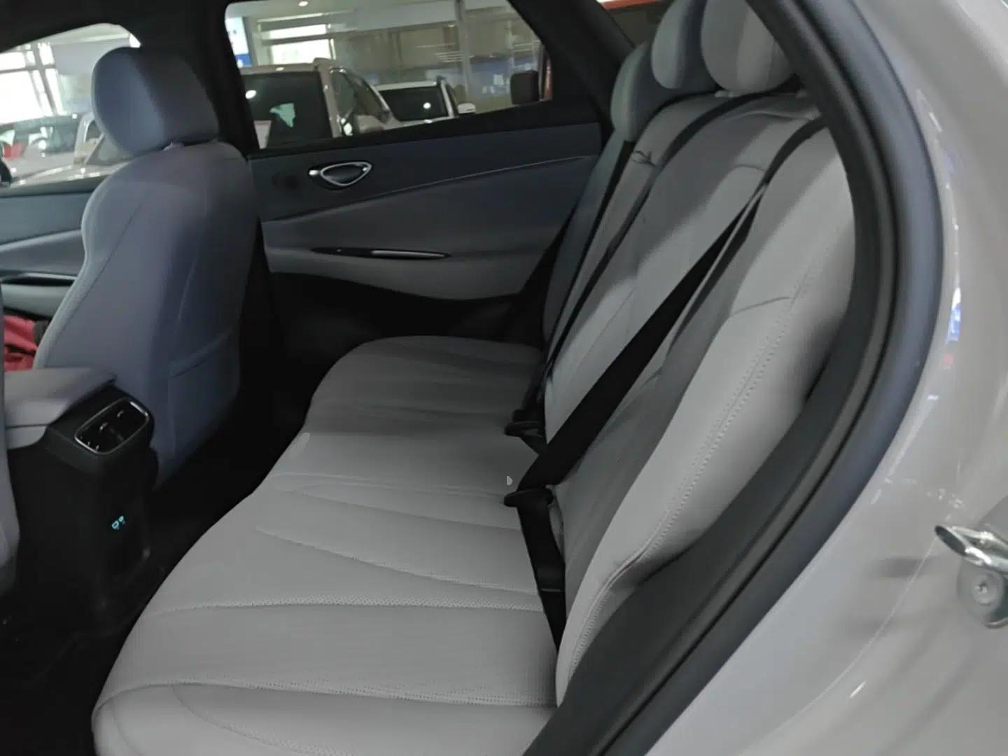 BYD Sealion 06 New Energy 2025 DM-i High-Trim Model — миниатюра 20