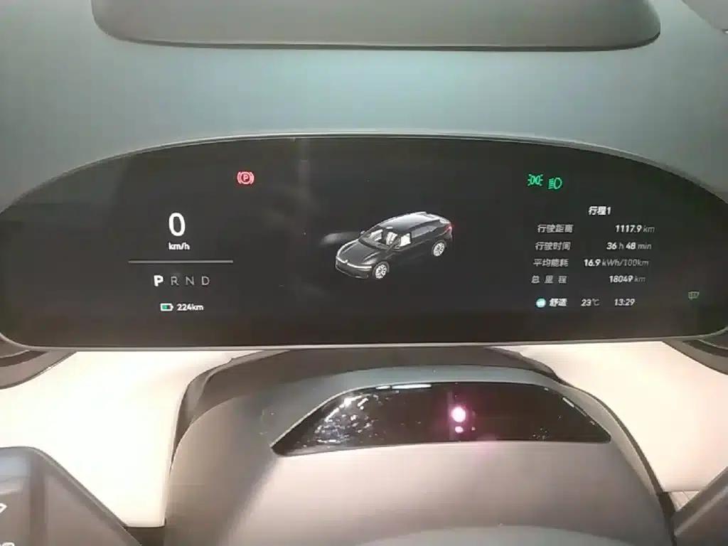 Jike 007GT 2025 Rear-Wheel Drive Intelligent Driving Edition 75kWh — миниатюра 12