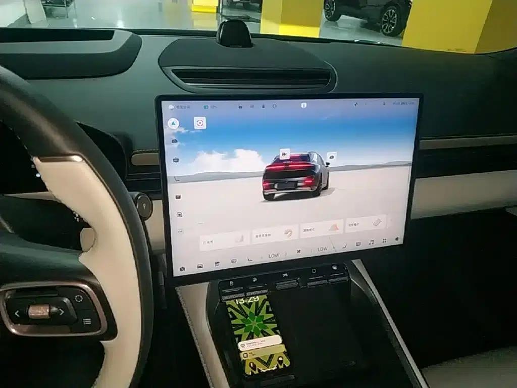 Jike 007GT 2025 Rear-Wheel Drive Intelligent Driving Edition 75kWh — миниатюра 13