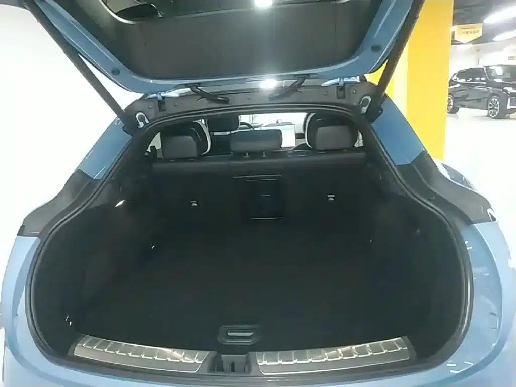 Jike 007GT 2025 Rear-Wheel Drive Intelligent Driving Edition 75kWh — миниатюра 19