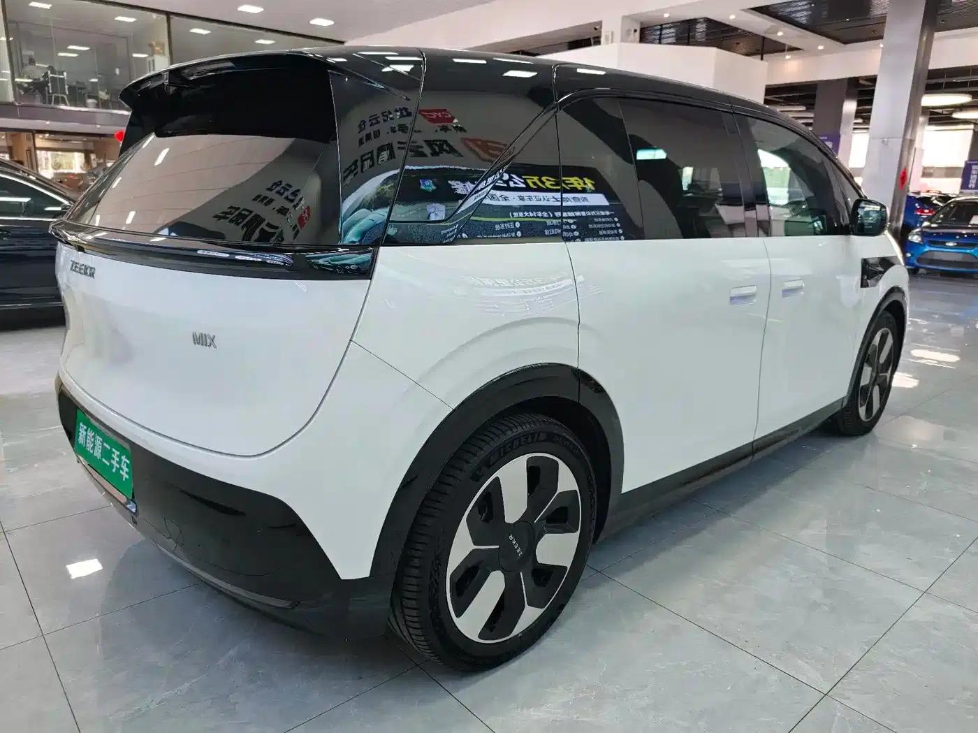 Jike MIX 2025 Long Range Intelligent Driving Edition — миниатюра 21