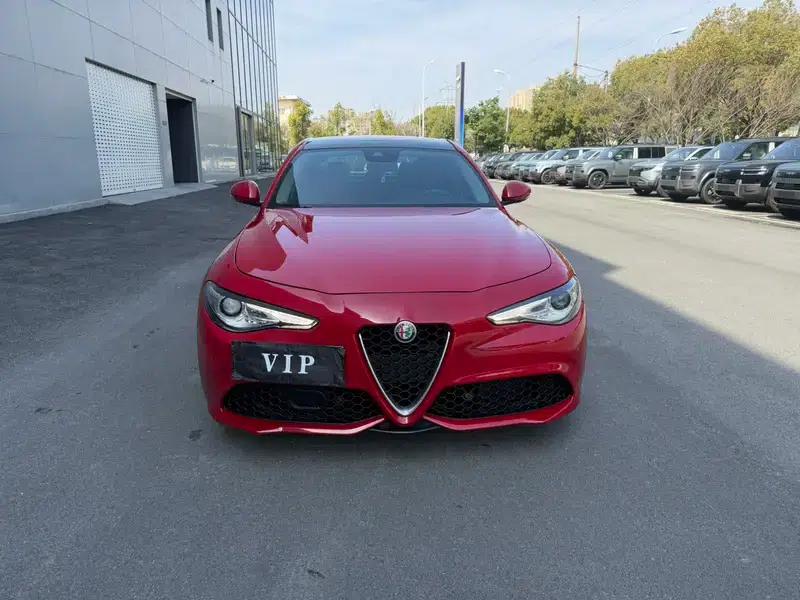 Giulia Juliet 2017 2.0T 280HP Luxury Sport Edition — миниатюра 2