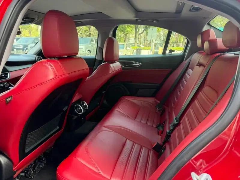 Giulia Juliet 2017 2.0T 280HP Luxury Sport Edition — миниатюра 11