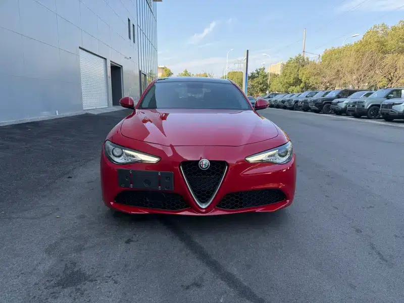 Giulia Juliet 2017 2.0T 280HP Luxury Edition — миниатюра 2