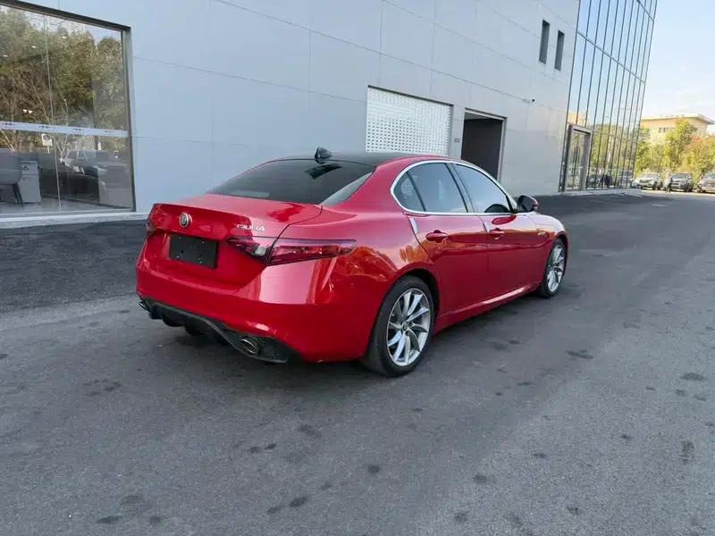 Giulia Juliet 2017 2.0T 280HP Luxury Edition — миниатюра 6
