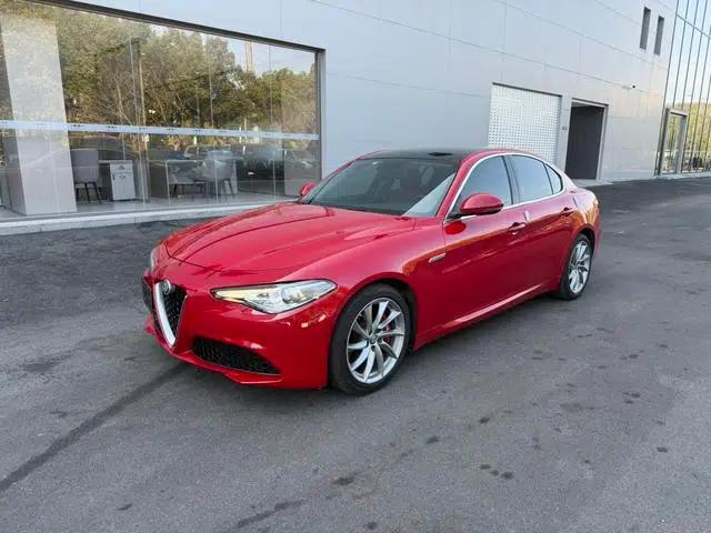 Giulia Juliet 2017 2.0T 280HP Luxury Edition