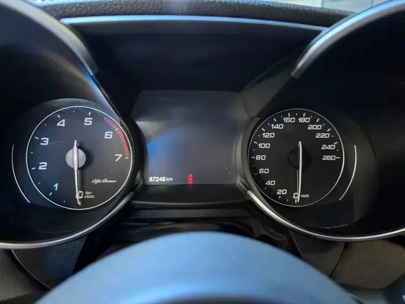 Giulia Juliet 2020 2.0T 280HP Dark Night Phantom Limited Edition — миниатюра 9